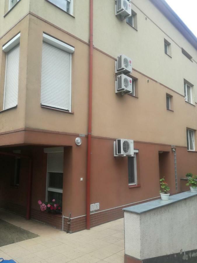Rose Apartman Дебрецен Екстер'єр фото